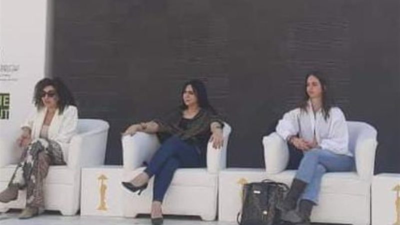أبطال فيلم دخل الربيع يضحك