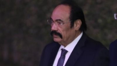 «بعد حادث نجله» الشيف الشربيني يصل قسم شرطة الشيخ زايد