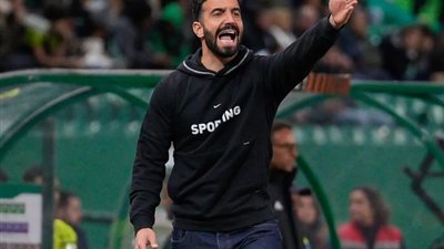 «مبيعرفوش يباصوا»، مدرب مانشستر يونايتد الجديد يجهز قائمة لاعبين لتسريحها