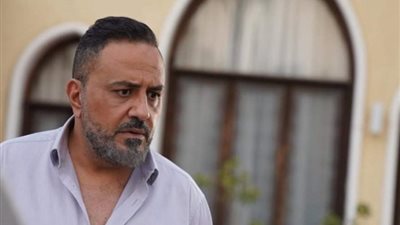 خالد سرحان ينعى والدة مي عز الدين