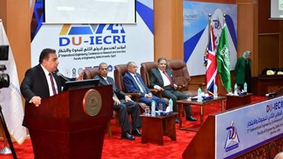 محافظ الدقهلية لطلاب جامعة الدلتا: أنتم الأمل بالعلم والتفوق والتميز لأجلكم ولأجل مصر