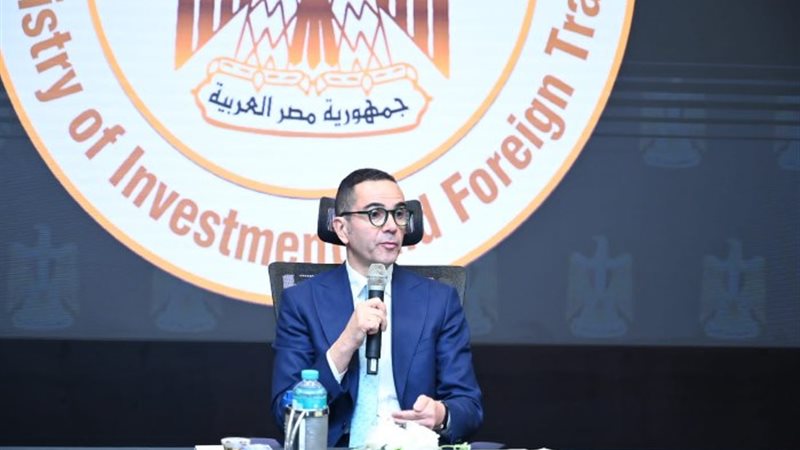 حسن الخطيب وزير الاستثمار والتجارة الخارجية