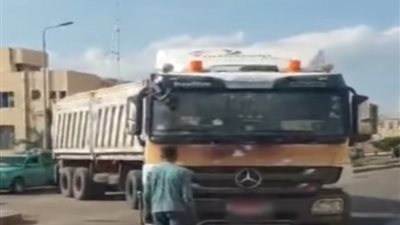 القبض على قائد سيارة مقطورة لسيره عكس الاتجاه في دمياط