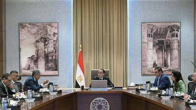 رئيس الوزراء يتابع أعمال تطوير المنطقة المحيطة بالمتحف المصري الكبير