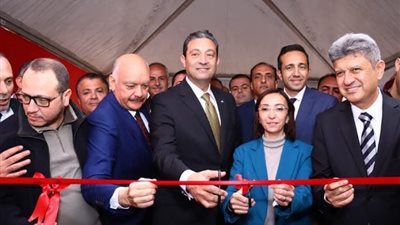 بخصم 40%، افتتاح 