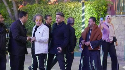 حماقي وماجد المصري يقدمان واجب العزاء في الملحن محمد رحيم (صور)