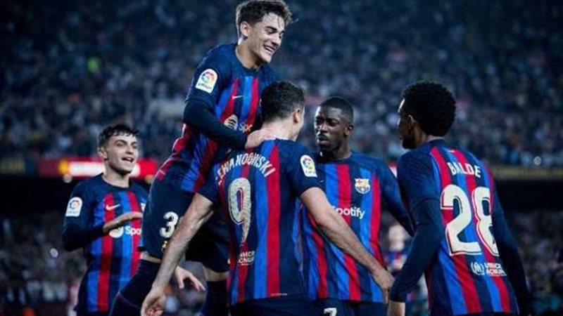 لاعبو برشلونة