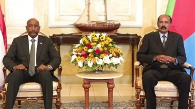البرهان يشيد بمواقف إريتريا الداعمة للسودان ويبحث تعزيز العلاقات الثنائية