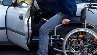 انفراجة مرتقبة، ضوابط جديدة لتنظيم خروج سيارات المعاقين وانتهاء مدة الخطابات