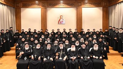 البابا تواضروس يلتقي كهنة مجمع ببا والفشن ويهنئهم ببدء صوم الميلاد