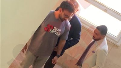 لحظة وصول إبراهيم فايق للنيابة للتحقيق في قضية التسريب الصوتي (فيديو)