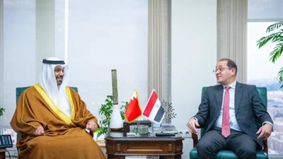 وزير المالية: لدينا فرص اقتصادية متنوعة وجاذبة للقطاع الخاص البحريني