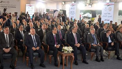 رئيس الوزراء ووزير النقل يشهدان احتفالية تشغيل الرحلة الأولى لخط الرورو المصري الإيطالي