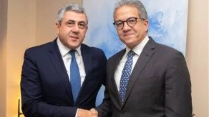 خالد العنانى سفيرا لمنظمة السياحة العالمية
