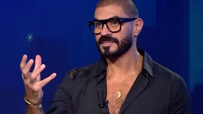 خالد سليم لابنته على سرير المرض: لازم أغنيلك يعني علشان تقومي