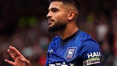 صحف عالمية: سام مرسي يتمسك بالتقاليد في مواجهة المثليين بالدوري الإنجليزي