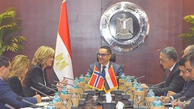 مصر والنرويج تستعرضان فرص الاستثمار في الطاقة المتجددة والخدمات اللوجستية