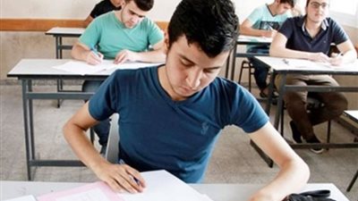 ما هي مزايا وعيوب البوكليت في امتحانات الإعدادية؟ خبير تربوي يجيب