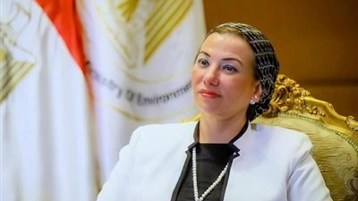 وزيرة البيئة تكشف أسباب غرق سفينة القصير وتعلن احتواء الأزمة