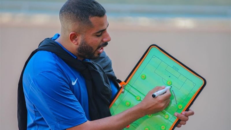 عادل حسين