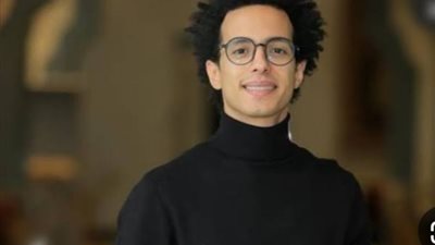 طه الدسوقي يُروج لمسلسل «فقرة الساحر»: توكلنا على الله