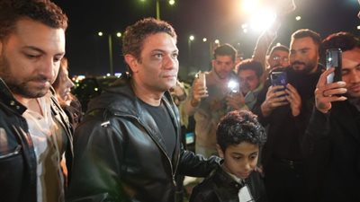 آسر ياسين وإيمان العاصي في العرض الخاص لفيلم «الحريفة 2» (صور)