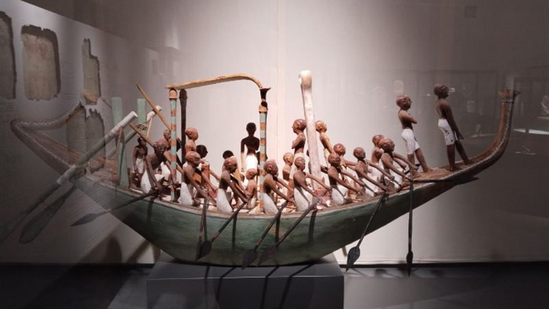 عطور مصر القديمة عبر العصور