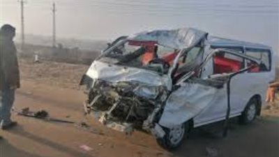 مصرع شخص وإصابة 5 آخرين في انقلاب ميكروباص بالطريق الدائري
