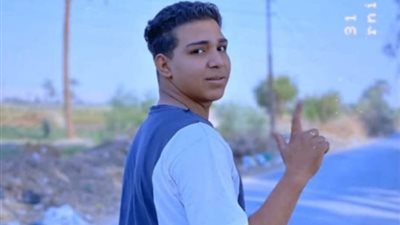 «أثناء غسله للتوك توك» مصرع شاب على طريق الموت بأخميم