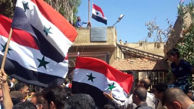 «الخارجية» تطالب بتجنب السفر إلى سوريا وتشكل خلية أزمة لمتابعة أوضاع المصريين