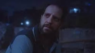 إنتي البطلة وأنا السنيد، أحمد أمين يشيد بالطفلة لميس في «مسلسل ساعته وتاريخه»