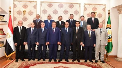 وزير العدل ومحافظ الدقهلية يفتتحان مكتب الشهر العقاري الجديد بالمنصورة (صور)