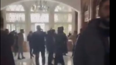 «البيت بيتكم» مواطنون يقتحمون القصر الرئاسي في دمشق بعد سقوط نظام بشار الأسد (فيديو)