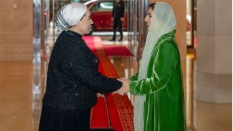 السيدة انتصار السيسي والسيدة عهد بنت عبدالله البوسعيدى