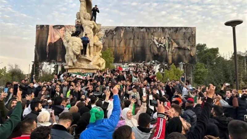 أفراح الشعب السوري بعد رحيل بشار الأسد