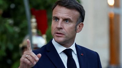 فرنسا تواجه أزمة سياسية غير مسبوقة منذ 60 عاما