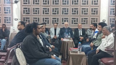 اللحظات الأولى، أشرف زكي ومنير مكرم يقدمان واجب العزاء في زوج بدرية طلبة