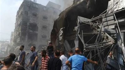 استشهاد 18 في قصف منزل يؤوي نازحين بمحيط مستشفى كمال عدوان شمال غزة