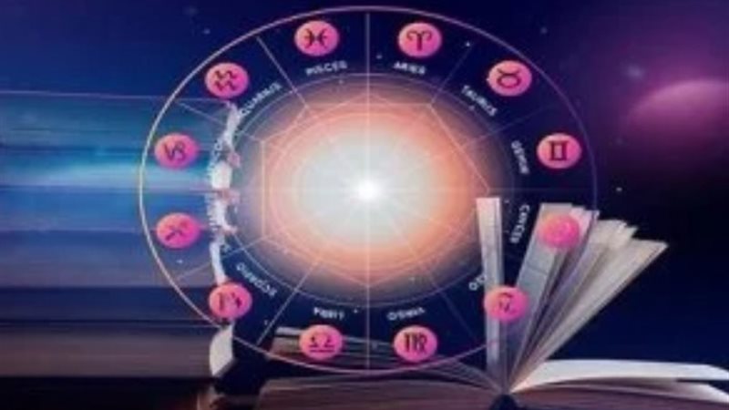 توقعات الأبراج لعام 2025