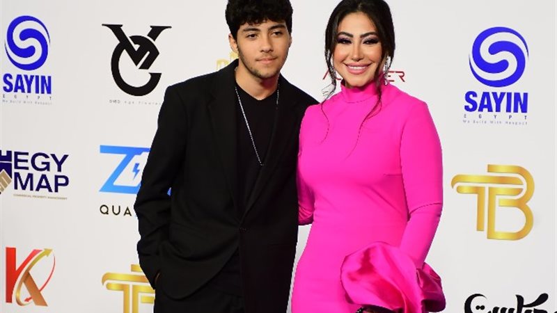 الفنانة بوسي