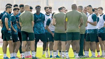 جوميز يودع لاعبي الزمالك في التدريب قبل الرحيل إلى السعودية