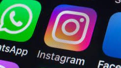 بعد مرور ساعة، استمرار تعطل تطبيقات «واتساب وفيسبوك»