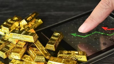 قفزة كبيرة، أسعار الذهب تسجل مستويات قياسية جديدة محليًا وعالميًا (تفاصيل)