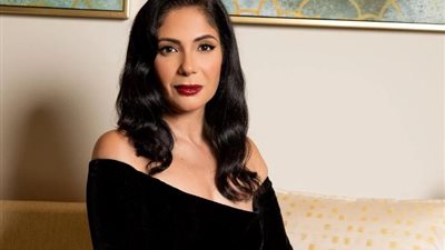 «إنتي حولة هتمثلي إزاي»، منى زكي تكشف صعوبات واجهتها في بداية مشوارها الفني