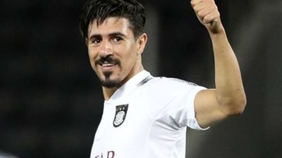 الأهلي يفاوض بغداد بو نجاح استعدادًا لكأس العالم للأندية