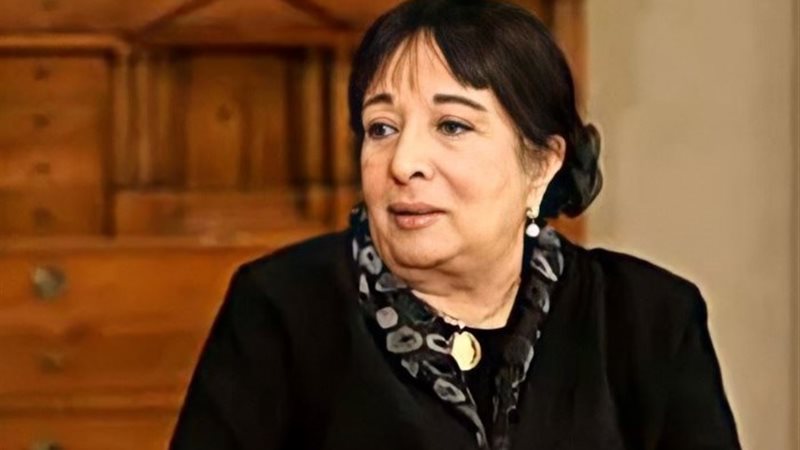 سميرة عبد العزيز