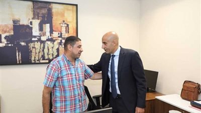 وزير التعليم يجري زيارة مفاجئة لمدارس الغربية