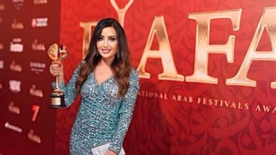 لطيفة تشارك في ليلة تكريم الراحل محمد رحيم