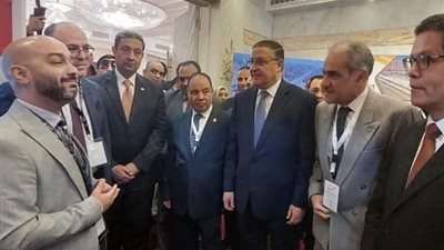 محافظ دمياط يشارك في افتتاح فعاليات مؤتمر الشرق الأوسط لنظم الكهرباء بجامعة بنها