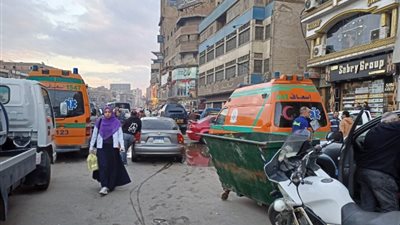 إصابة 14بحريق معرض مفروشات في المحلة الكبرى